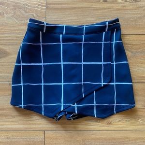 Checkered print skort